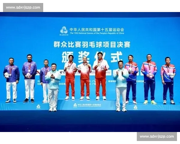 广州 “基哥照哥”：百年球龄拼下全运会群众羽毛球首金