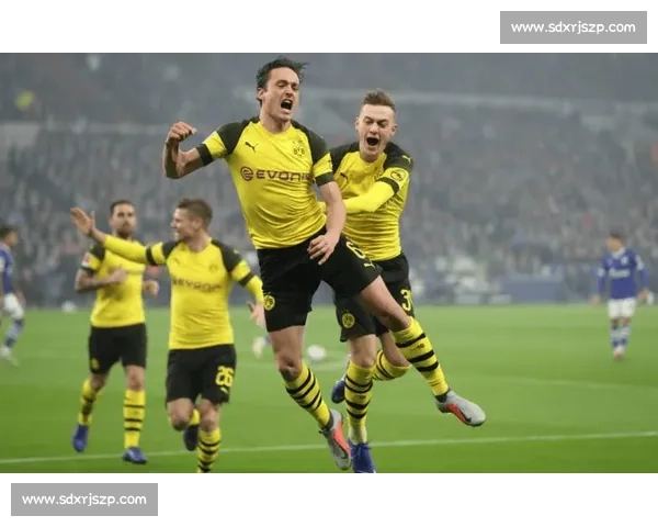 马拉加对阵多特蒙德欧战焦点之夜谁能掌控比赛走向关键攻防博弈全面解析